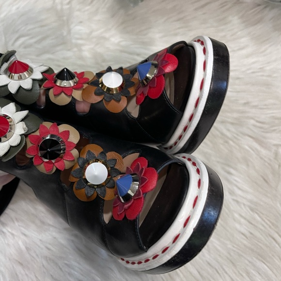 Fendi Black Floral Heels - Picture 9 of 16